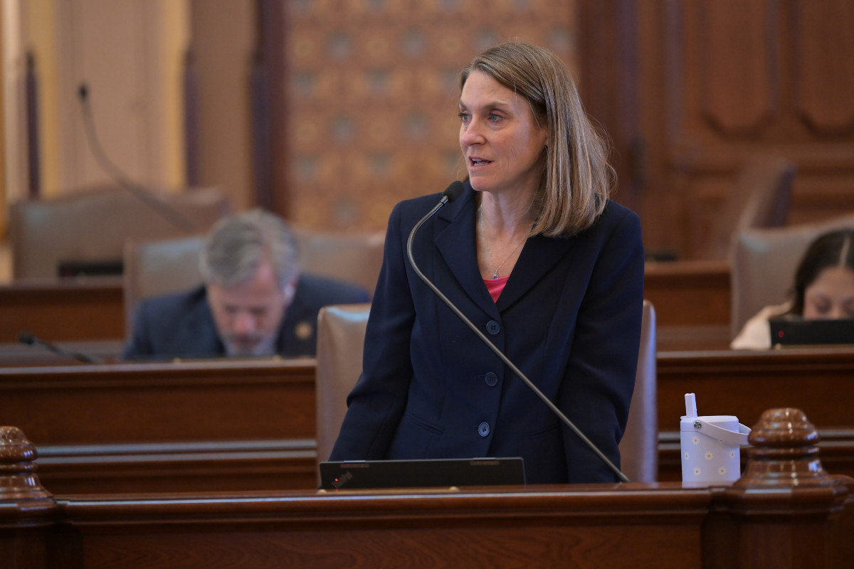 (Photo) State Senator Laura Fine
